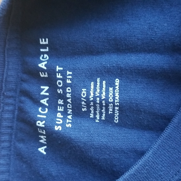 (S) American Eagle Men's Solid Navy Blue Standard Fit Super Soft Cotton T-Shirt - Picture 3 of 9